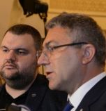 Гласуваш за Пеевски, получаваш Атидже. ВАС реши, че е законно