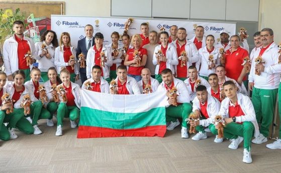  Трибагреник и лъвчета-талисмани за спортистите ни преди европейските игри в Минск 