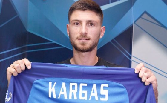 Левски привличе гръцкия защитник Янис Каргас Той е на 24