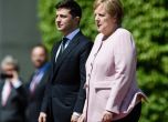Меркел получи пристъп при срещата си с украинския президент (видео)