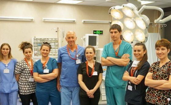 Лекари от АГ болница „Д-р Щерев“ отстраниха 12-килограмов яйчников тумор