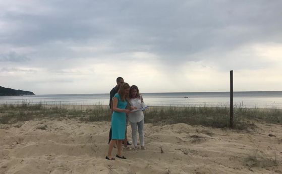 Ангелкова от плаж Камчия-север: Прокуратурата е сигнализирана за нарушена цялост на дюна