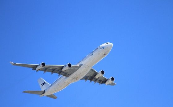 Все повече авиокомпании заобикалят небето над Персийския залив