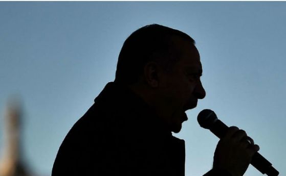 Доц. Пламен Ралчев: Това е краят на възхода на Ердоган