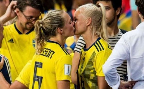 На гореща любовна сцена станаха свидетели зрителите на световното първенство