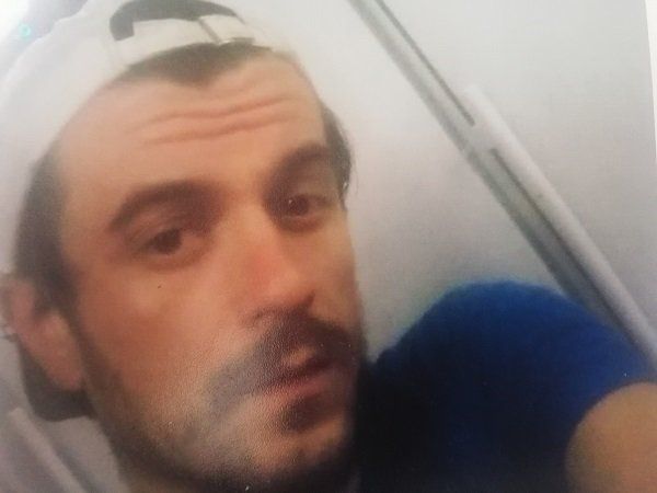 Полицията в Шумен съобщи, че издирва 36-годишния Мартин Вангелов, който