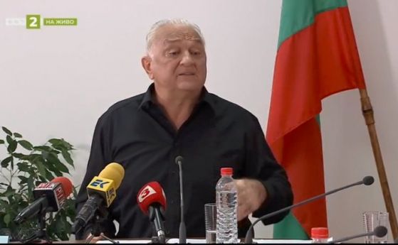  Сашо Диков: Ако стана началник на Българска национална телевизия - завършек на слугинажа, ще се задават най-неудобните въпроси 