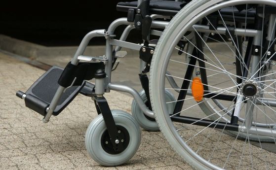 Държавата ще плаща за рампи и асансьори за инвалиди в блоковете и за преустройството на коли за хора с увреждания