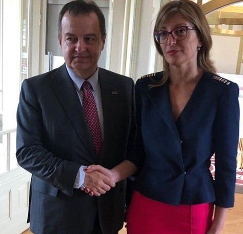Вицепремиерът и министър на външните работи Екатерина Захариева проведе среща