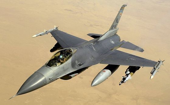 Нов дълг заради F-16: правителството актуализира бюджета, за да плати изтребителите