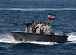Иран задържа танкер с 12 души екипаж
