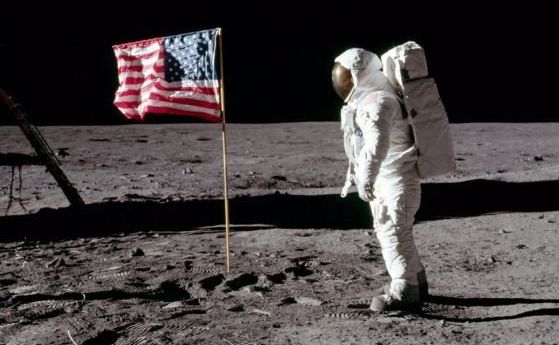 Днес отбелязваме 50 години от стъпването на човек на Луната
