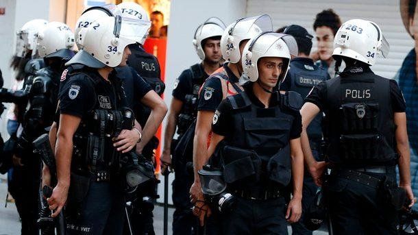 Най-малко 23 души в Истанбул и 8 души в Анкара