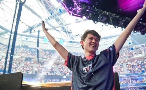 Тийнейджър спечели 3 милиона долара след триумф на световното първенство на играта Fortnite
