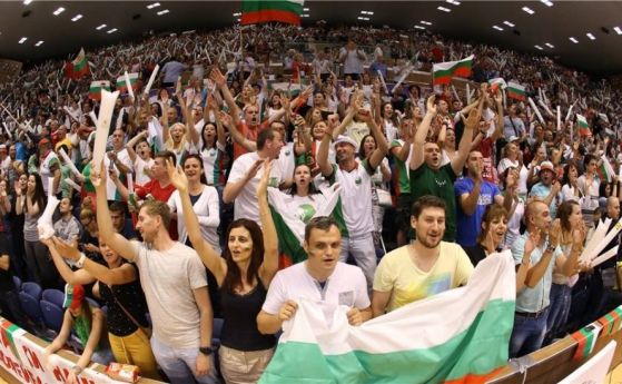 Даряваш кръв във Варна, гледаш националите по волейбол
