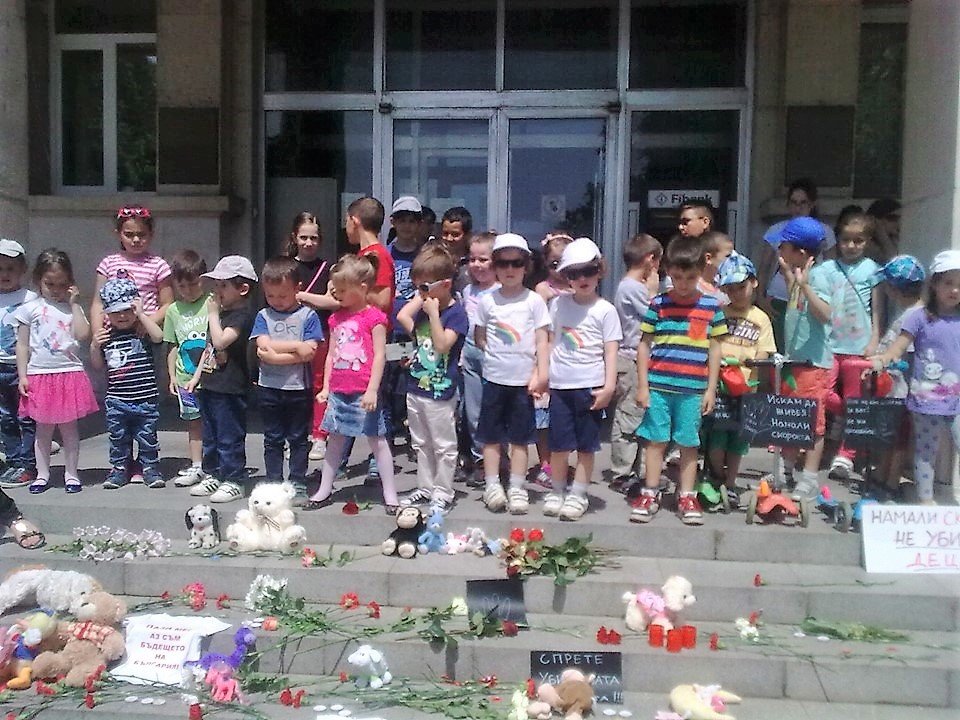 40 Dni Sled Pregazvaneto Na Dete V Morskata Gradina Kolite Ne Sa Spreni Varnenci Protestirat Tazi Vecher Obshestvo Novini Ot Blgariya I Sveta Offnews Bg