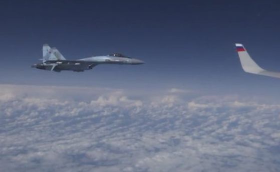 Руски изтребители изтласкаха F-18 от самолета на военния министър над Балтийско море (видео)
