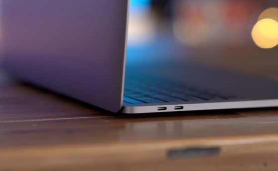 САЩ забрани модел лаптопи на Apple да бъдат пренасяни със самолет