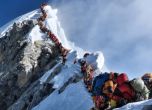 Непал ограничава изкачванията на Еверест поради увеличения брой жертви