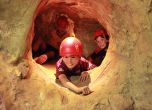 Българската компания Walltopia построи най-голямата изкуствена пещера в света