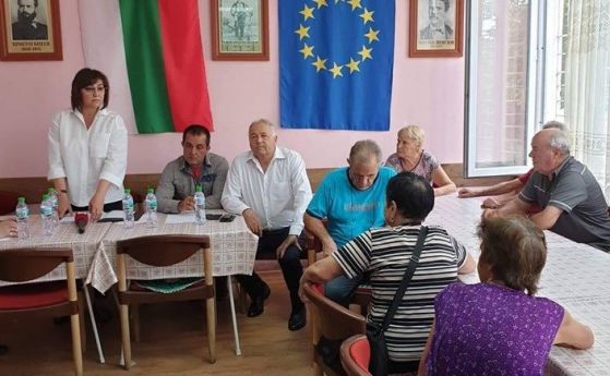 Нинова в село Сотиря: Пред мъката на хората ще забравите от коя партия сте
