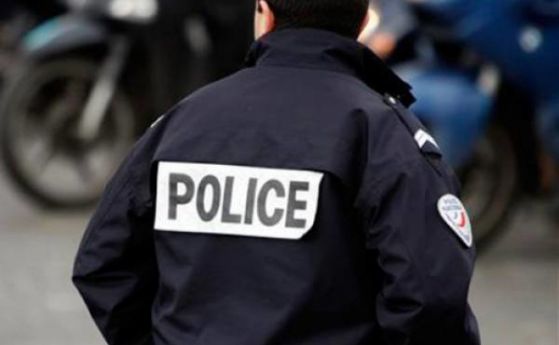 Въоръжен мъж стреля по минувачи в Лион