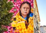 Грета Тунберг изгря по стените на блокове в Истанбул, местни патриоти са гневни - подкрепяла кюрдите
