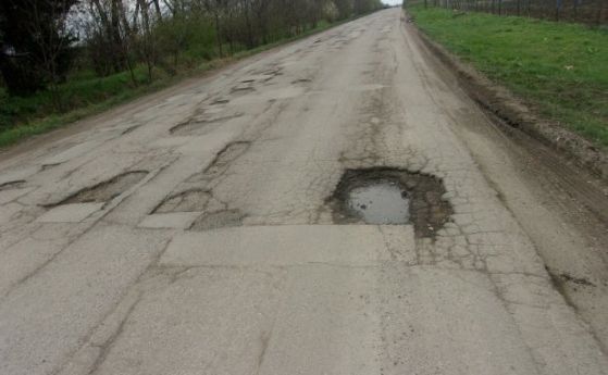 Документ на правителството опроверга Борисов за състоянието на пътищата