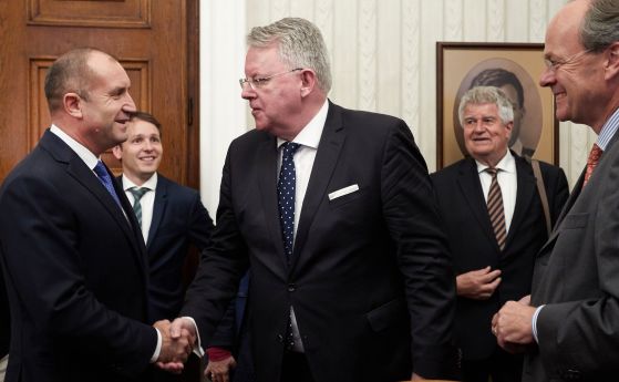 Президентът Радев се срещна с генералния директор на Дойче веле
