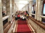 Стотици посетиха президентството и видяха преписа на "История славянобългарска"