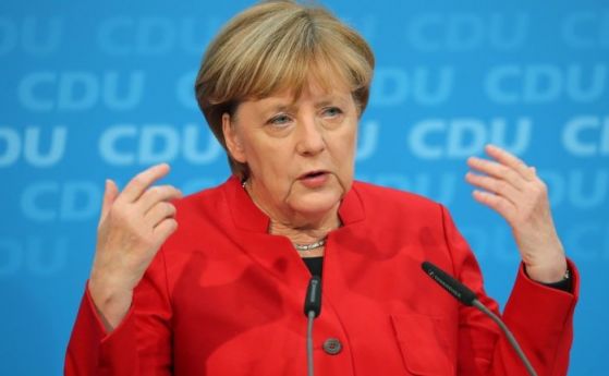 Меркел настоява за драстично увеличаване на зарядните станции за електромобили