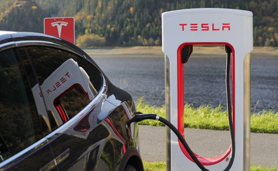 Илон Мъск: Tesla ще построи завод за автомобили и акумулатори в Берлин