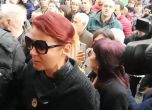 Протест срещу водния режим в Перник - граждани опитаха да влязат във ВиК