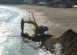 Защо се строи дига на плажа в Созопол (снимки)