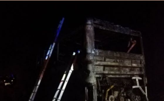 Автобус с туристи се запали край Бургас на връщане от Одрин