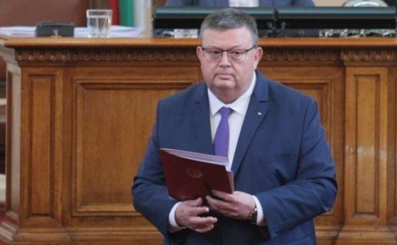 С единодушие ВСС освободи Сотир Цацаров като главен прокурор