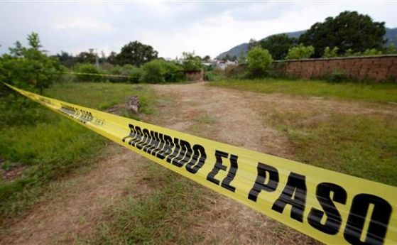 Намериха 50 тела в масов гроб в Мексико