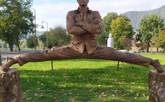 В село Вандам издигнаха паметник на Жан-Клод Ван Дам