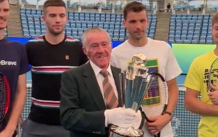 Григор Димитров инспектира обновения тенис стадион в Сидни (видео)