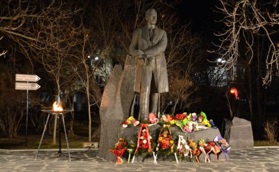 142 години от рождението на Яворов: Честванията в Чирпан започват с премиера на новооткритите стихове на поета