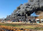 Над 100 коли в автоморга изгоряха при голям пожар в Хасково (обновена в 20:40 ч.)