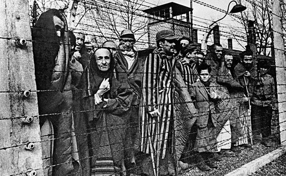 Аушвиц 75 години по-късно: Денят на Холокоста е предупреждение за антисемитизма