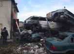 20 коли изгоряха при пожар в пункт за скрап в Бургас