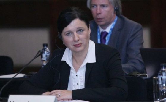 Вера Йоурова нарече пагубни реформите в съдебната система в Полша