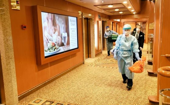 Още 39 заразени с коронавируса на борда на круизния кораб край Япония