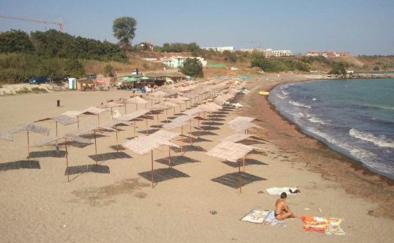 Нов концесионер на плаж 'Сарафово' в Бургас, чадърът ще е 7 лв.