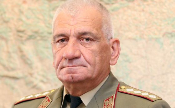 Почина началникът на отбраната генерал Андрей Боцев