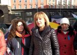 Манолова: И ние ще сме пред МС в подкрепа на майките и медицинските сестри
