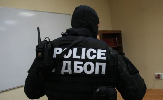 При спецакция в Пловдив - разбира престъпна организация и над 10 задържани