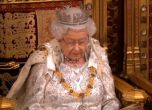 Вирусът с короната стресна и кралица Елизабет, напусна Бъкингамския дворец